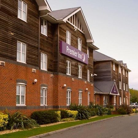 Premier Inn Isle Of Wight Newport  Exterior photo
