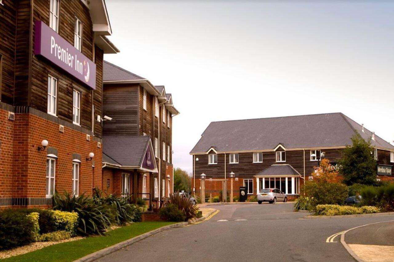 Premier Inn Isle Of Wight Newport  Exterior photo