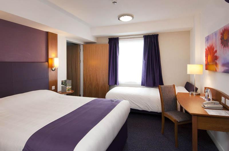 Premier Inn Isle Of Wight Newport  Exterior photo